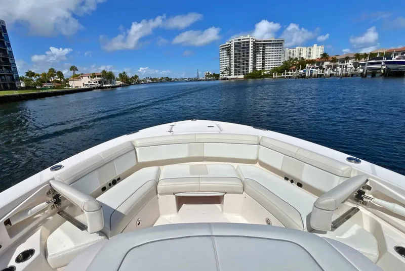 Slide: The Image of Pursuit 38 - PERSEVERANCE - Bow 2019 Pursuit 38' S368 - PERSEVERANCE - 5969047