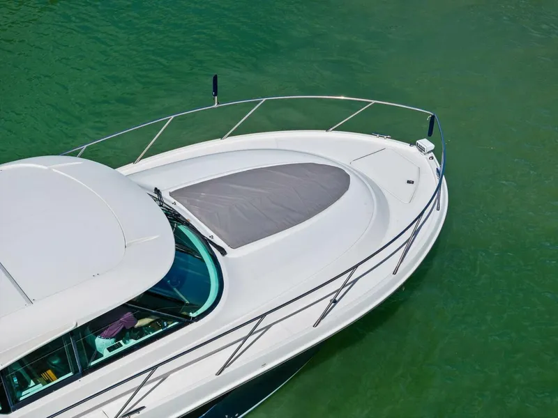 Slide: The Image of Tiara C44 2018 - 5984979