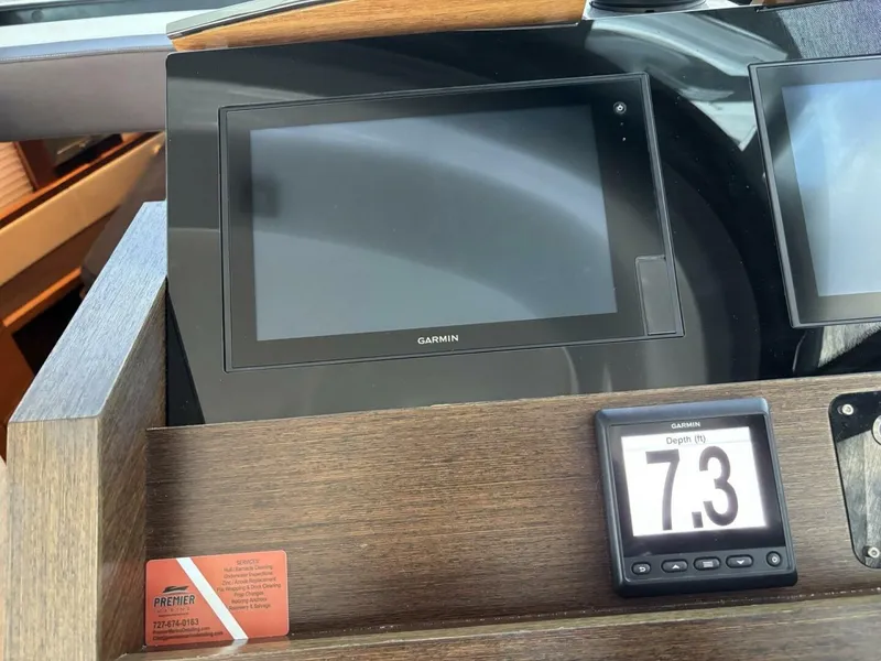 Slide: The Image of Tiara C44 2018 - 5969190