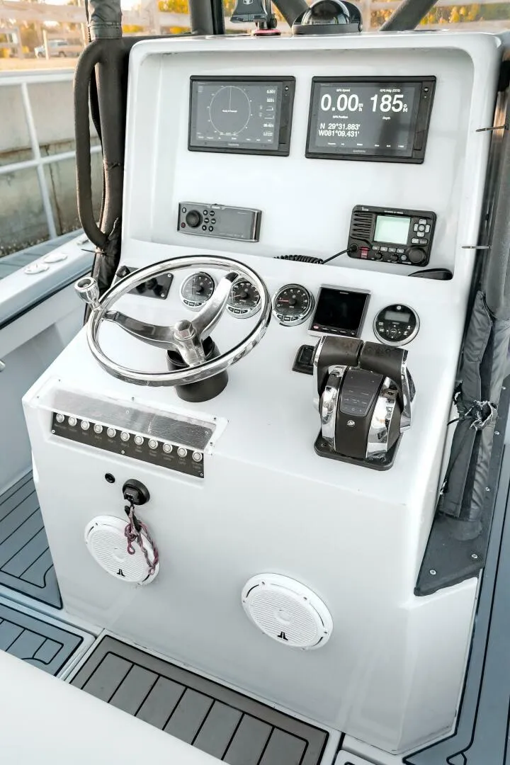 Slide: The Image of SeaVee 290B 2005 - 5969834