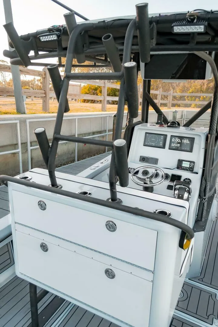 Slide: The Image of SeaVee 290B 2005 - 5969837