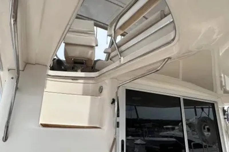 Slide: The Image of Sea Ray 400 Sedan Bridge 1998 - 8045728