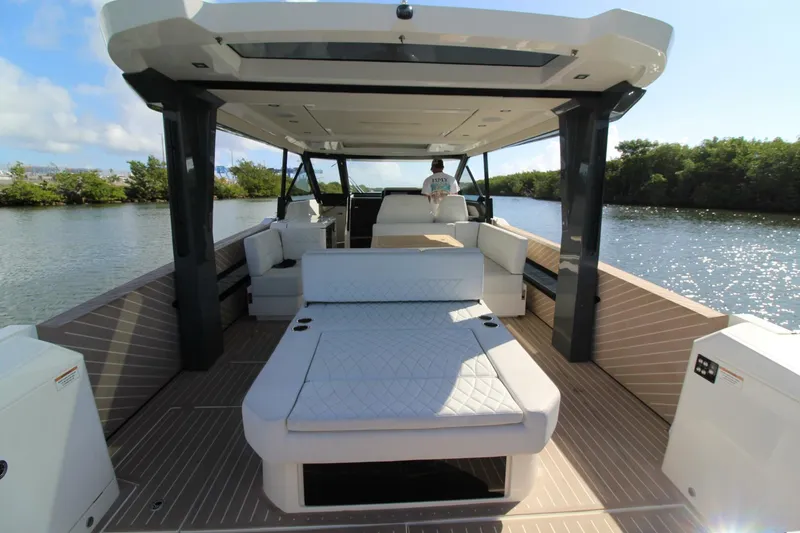 Slide: The Image of Saxdor 400 GTO 2025 - 5978623