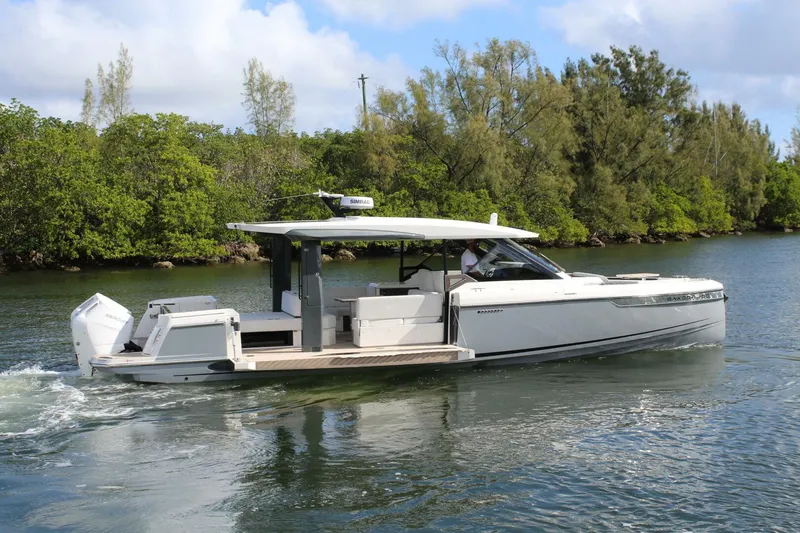 Slide: The Image of Saxdor 400 GTO 2025 - 5978671