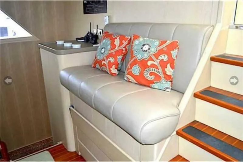 Slide: The Image of Pilothouse Helm Seat    - 5969562