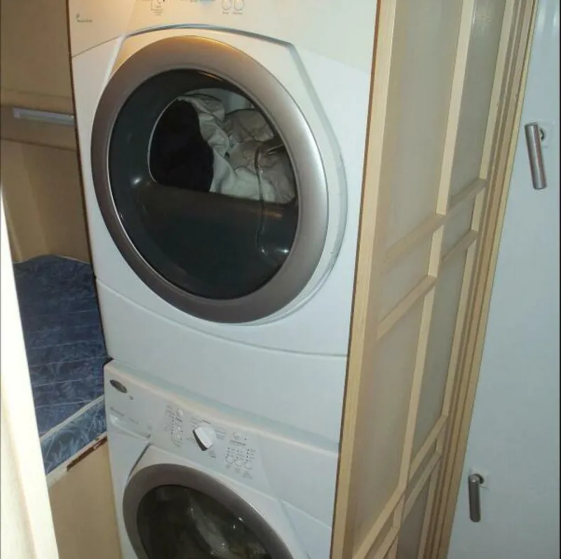 Slide: The Image of Crew Laundry   - 5969570