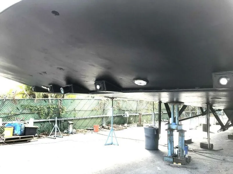 Slide: The Image of Underwater Lights   - 5969634