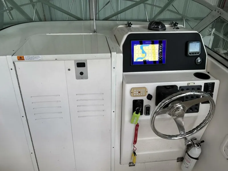 Slide: The Image of Robalo R235 Walkaround 2005 - 5970756