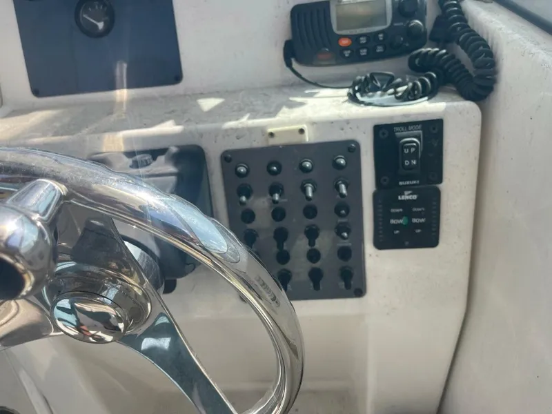 Slide: The Image of Robalo R235 Walkaround 2005 - 5970758