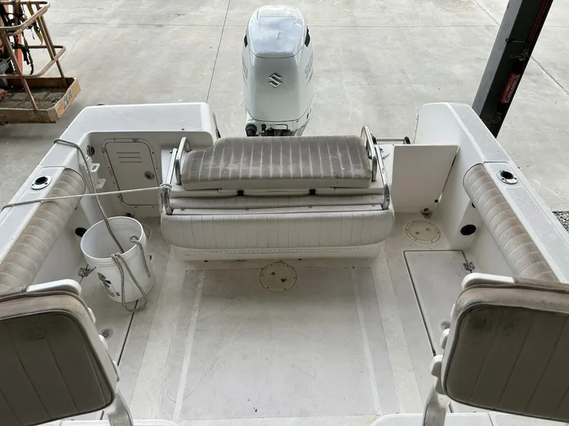 Slide: The Image of Robalo R235 Walkaround 2005 - 5970763