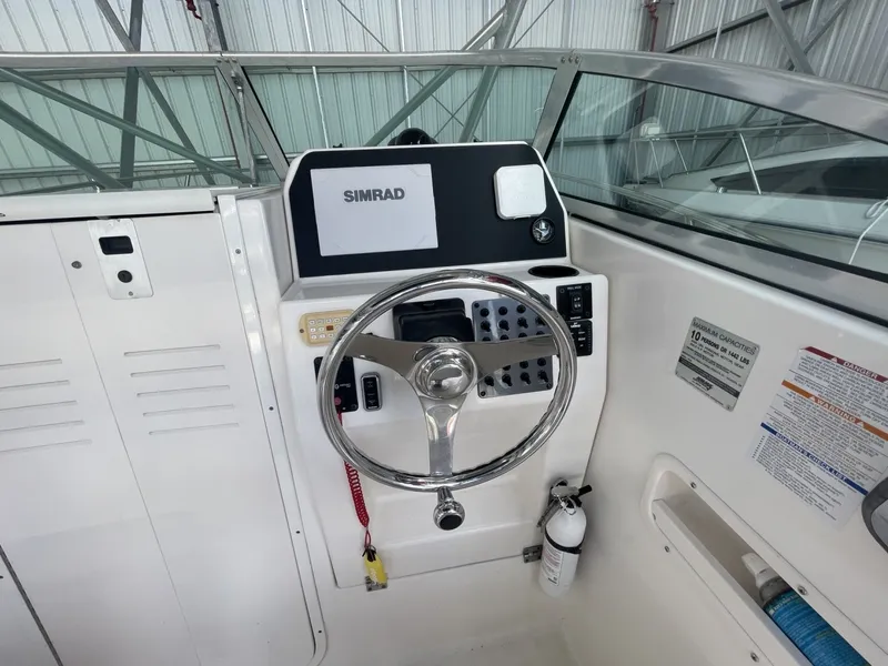 Slide: The Image of Robalo R235 Walkaround 2005 - 6043078