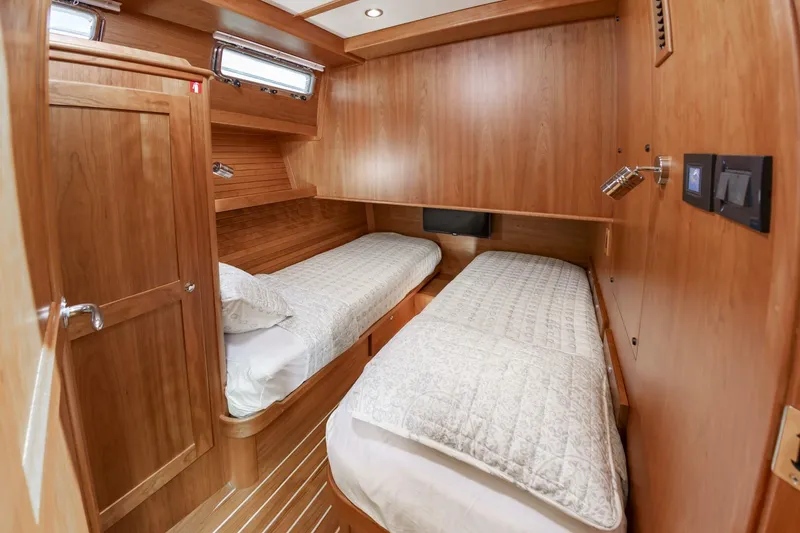 Slide: The Image of 45Sabre2025043 - 5993092