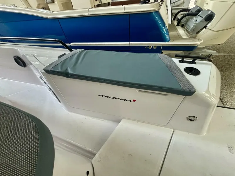 Slide: The Image of Axopar 37 XC Cross Cabin 2024 - 5970286