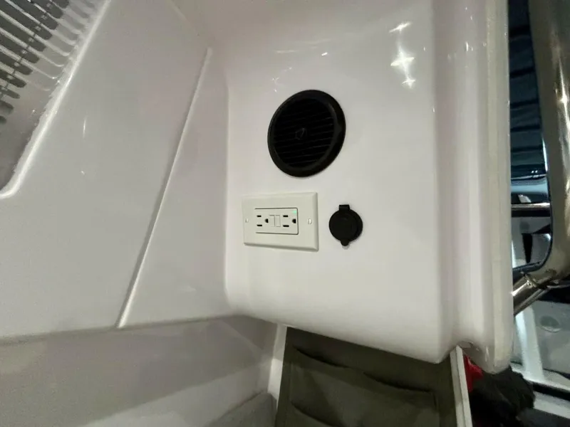 Slide: The Image of Axopar 37 XC Cross Cabin 2024 - 5970340