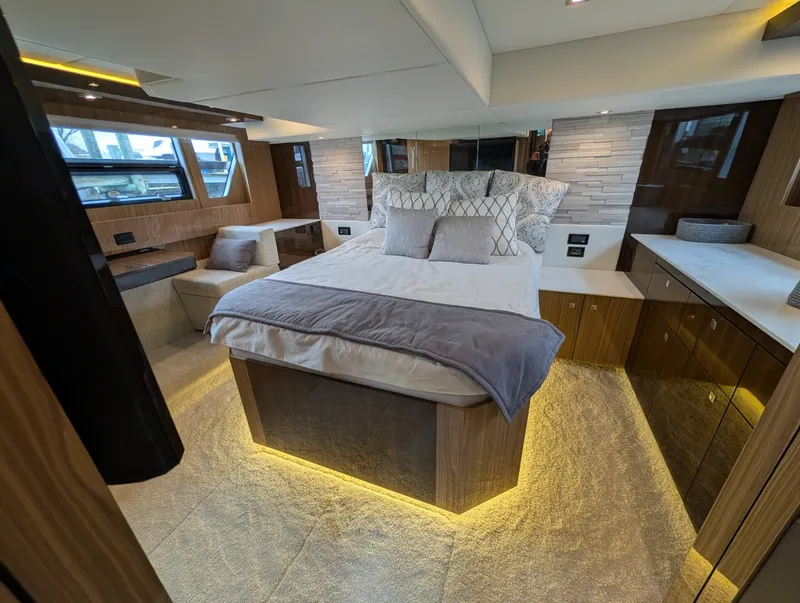 Slide: The Image of Cruisers 54 Cantius 2022 - 5970564