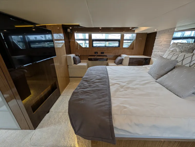 Slide: The Image of Cruisers 54 Cantius 2022 - 5970565