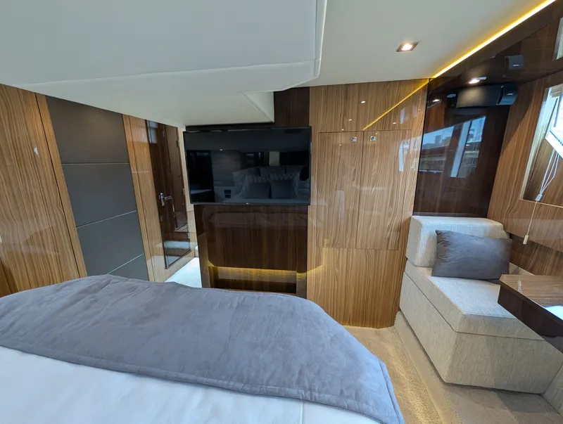 Slide: The Image of Cruisers 54 Cantius 2022 - 5970567