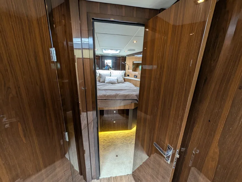 Slide: The Image of Cruisers 54 Cantius 2022 - 5970580