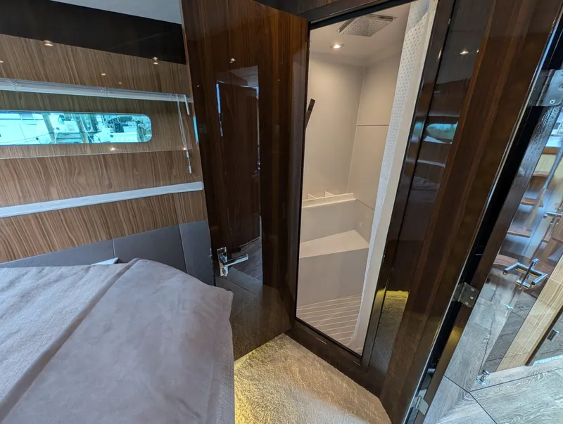 Slide: The Image of Cruisers 54 Cantius 2022 - 5970582