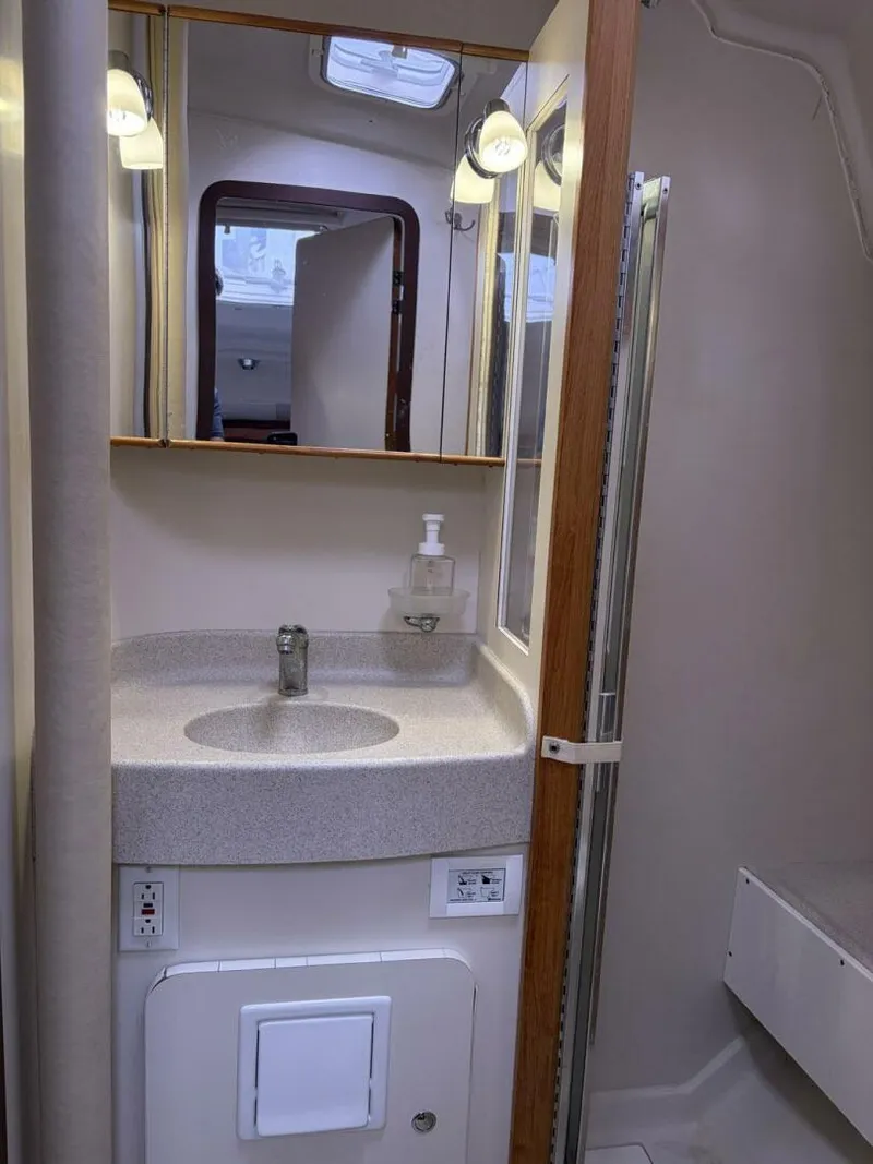 Slide: The Image of Catalina 350 2004 - 5970897