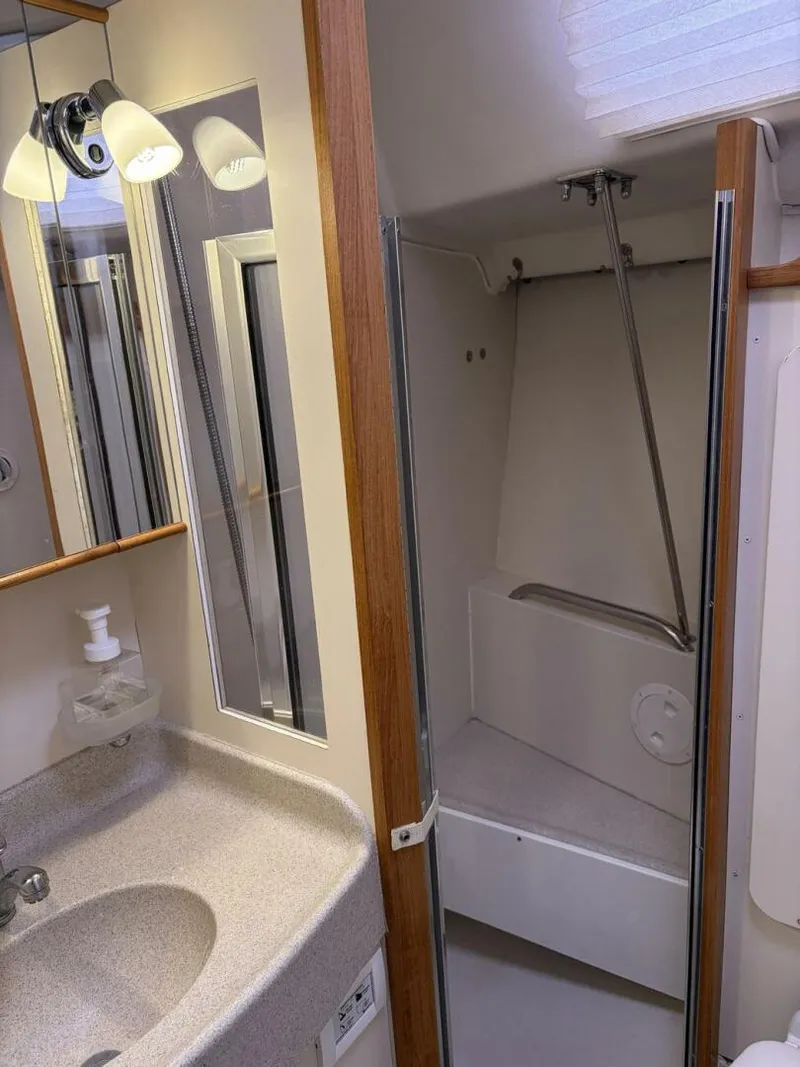 Slide: The Image of Catalina 36 MkII 2004 - 5970895