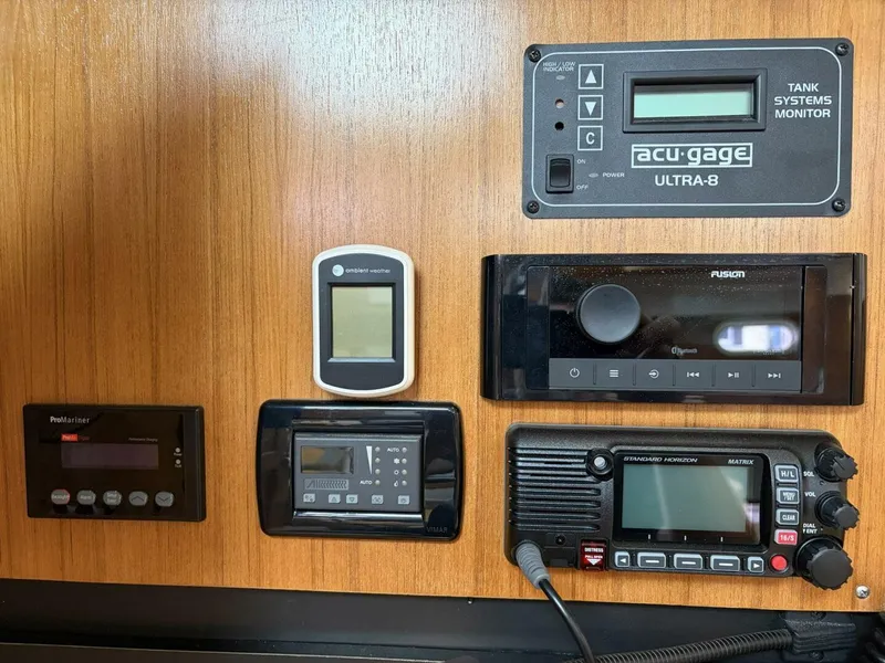 Slide: The Image of Catalina 36 MkII 2004 - 5970903