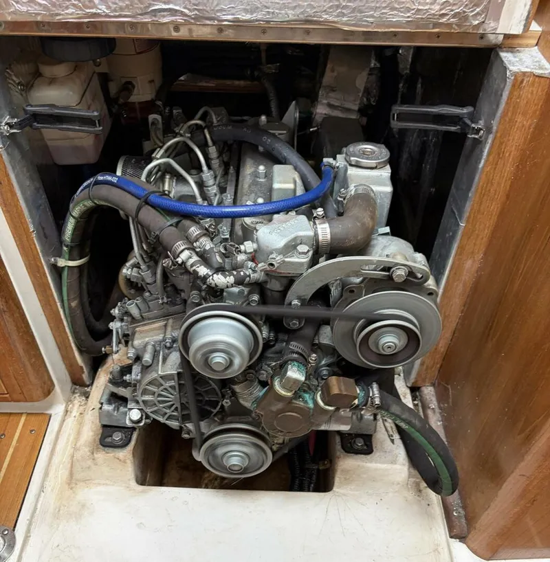 Slide: The Image of Catalina 36 MkII 2004 - 5970904