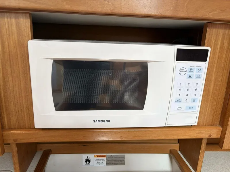 Slide: The Image of Catalina 36 MkII 2004 - 5970907