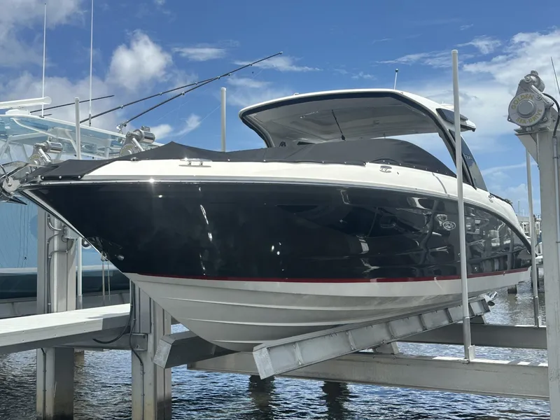 The Image of Sea Ray 350 SLX Outboard 2020 - 6564166