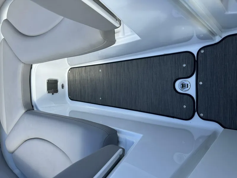 Slide: The Image of Four Winns HD8 OB 2022 - 5970808