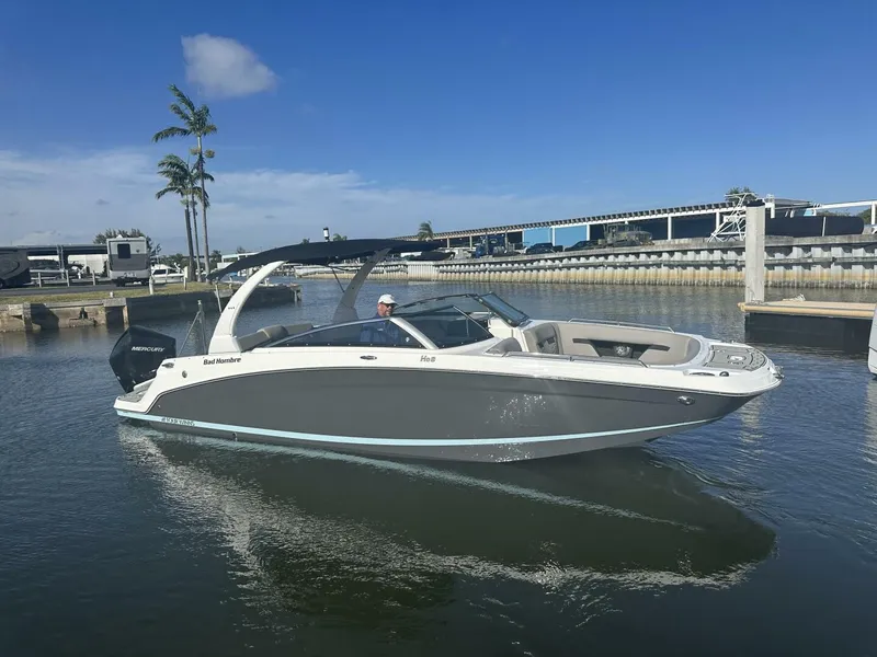 Slide: The Image of Four Winns HD8 OB 2022 - 5970795