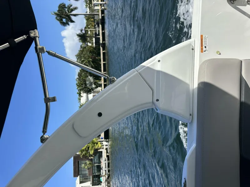 Slide: The Image of Four Winns HD8 OB 2022 - 5970844