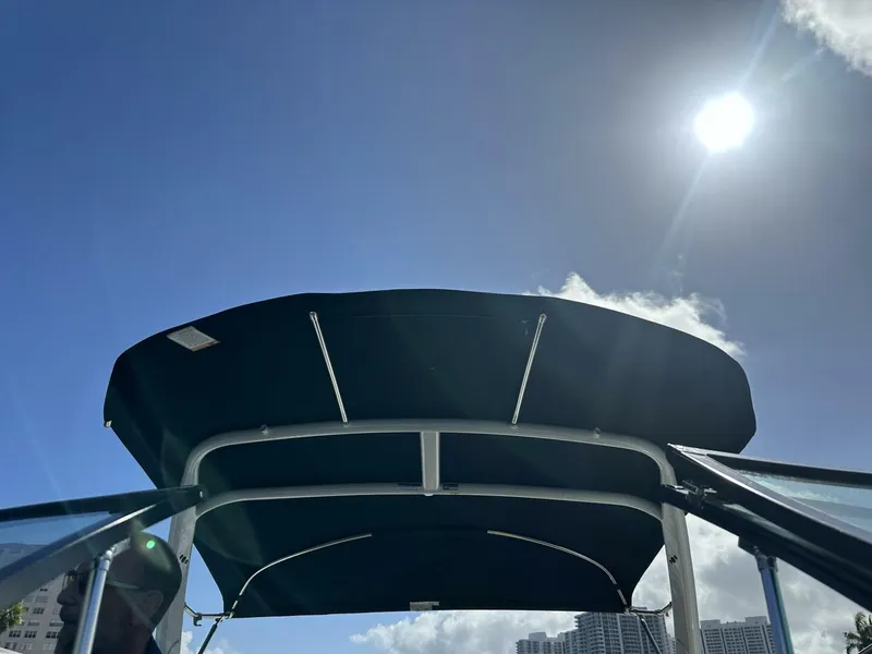 Slide: The Image of Four Winns HD8 OB 2022 - 5970849