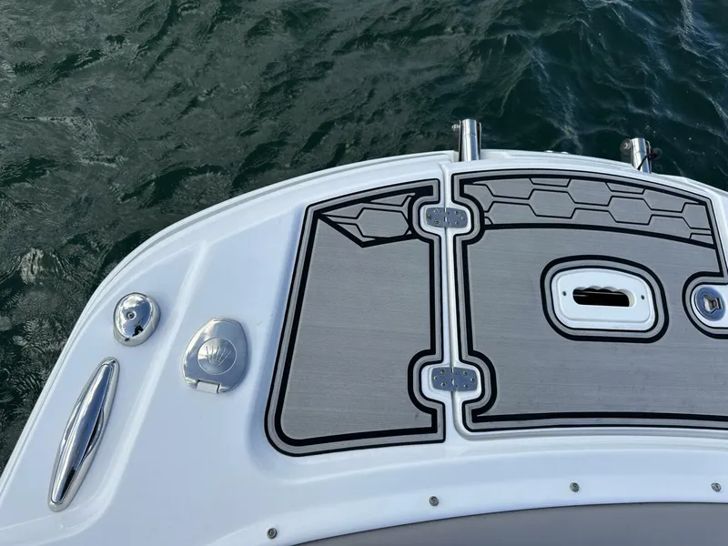 Slide: The Image of Four Winns HD8 OB 2022 - 5970798