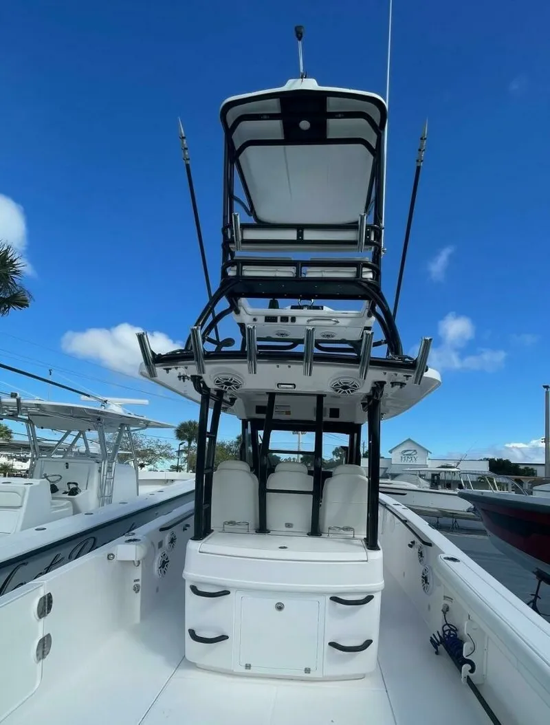 Slide: The Image of Everglades 335 Center Console - 2022 Everglades 335 Center Console - 7654523