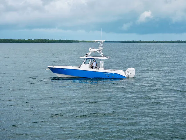 Slide: The Image of Everglades 335 Center Console 2022 - 40