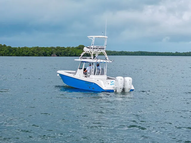 Slide: The Image of Everglades 335 Center Console 2022 - 42