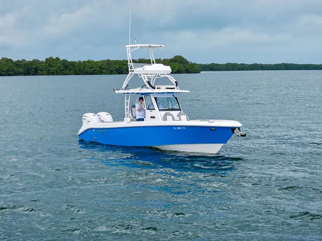 Slide: The Image of Everglades 335 Center Console 2022 - 46