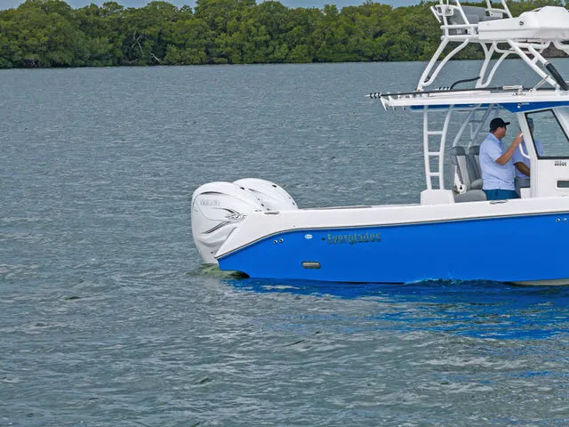 Slide: The Image of Everglades 335 Center Console 2022 - 49