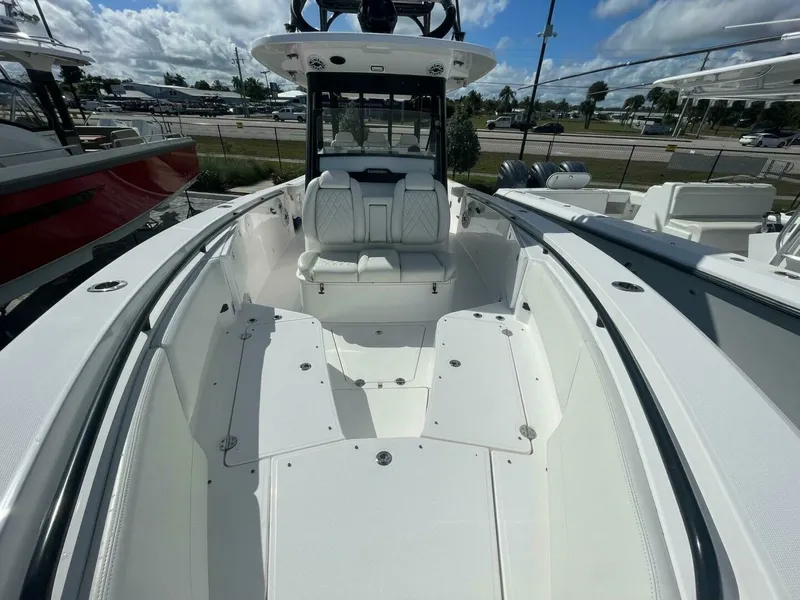Slide: The Image of Everglades 335 Center Console - 2022 Everglades 335 Center Console - 7654530