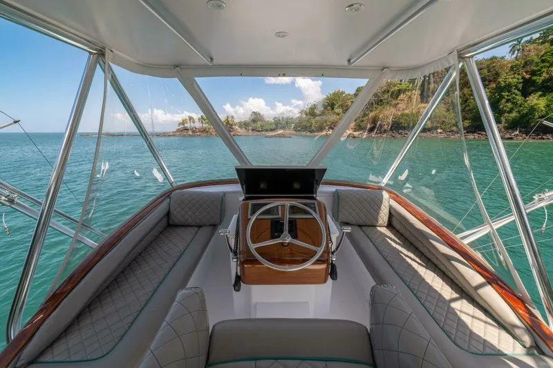 Slide: The Image of 1991 Gamefisherman 40 Convertible "Sabe Nada" - Helm - 6421718