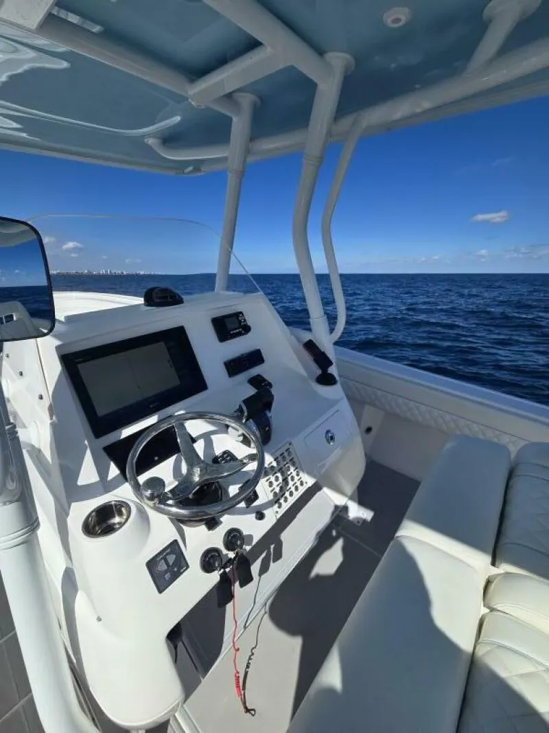 Slide: The Image of Intrepid 327 2019 - 5971492