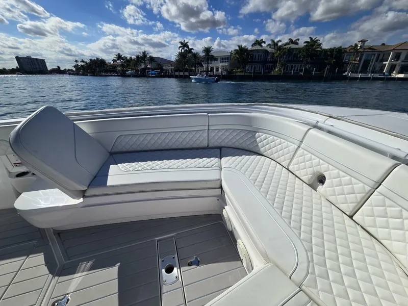 Slide: The Image of Intrepid 327 2019 - 5971470