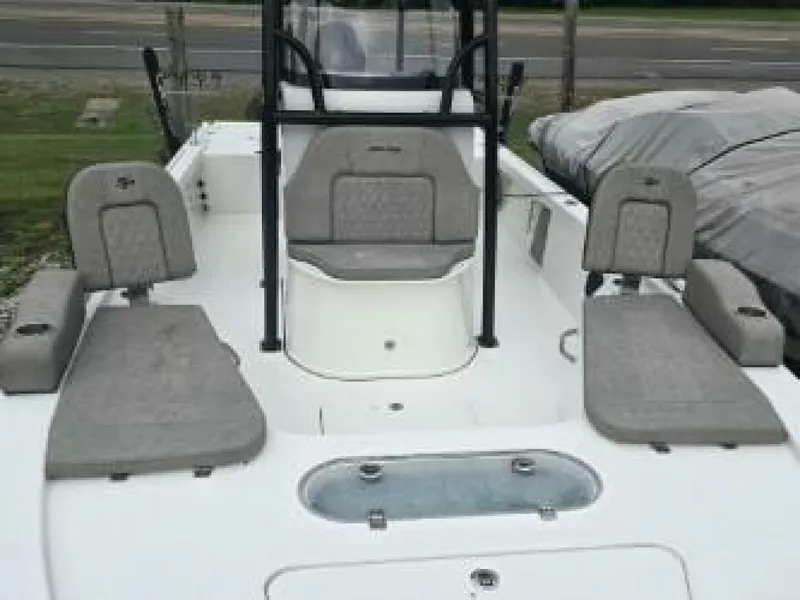 Slide: The Image of Sea Pro 248 Bay 2023 - 5971420