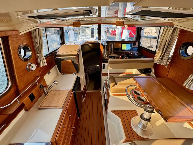 Slide: The Image of Ranger Tug 27 2024 - 5971553