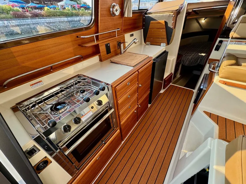 Slide: The Image of Ranger Tug 27 2024 - 5971559