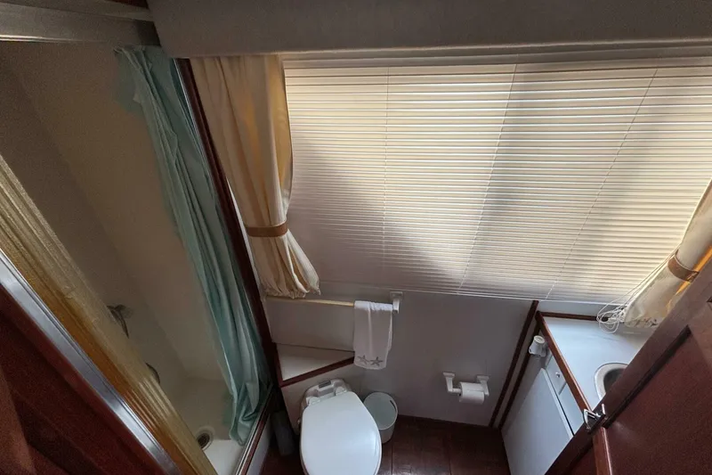 Slide: The Image of Harbor Master 52 Coastal Cruiser 1994 - 5971900