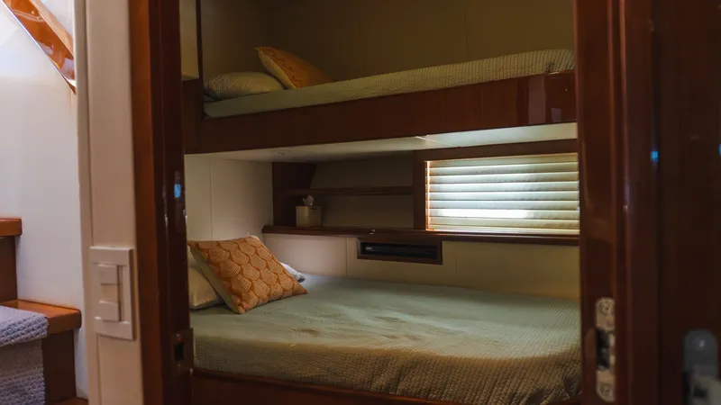 Slide: The Image of McKinna 69 Skylounge 2012 - 6005525