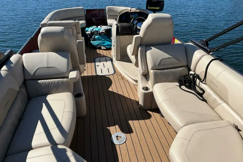 Slide: The Image of Coach Pontoons 230 RF 2018 - 5972569