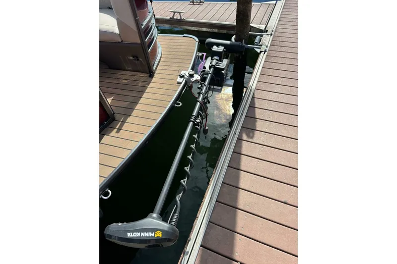 Slide: The Image of Coach Pontoons 230 RF 2018 - 5972573